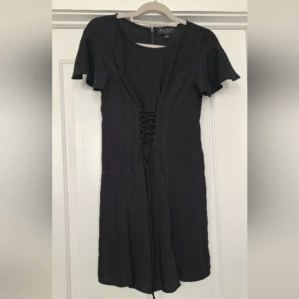 Laundry by Shelli Segal Women's Tie Front Black Mini Dress Casual Dress Size 6